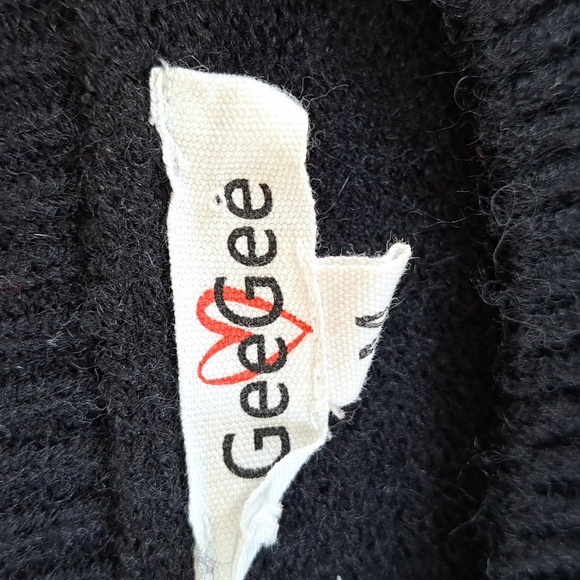 GeeGee Pearls Embellished Chunky Knit Cozy Statement Stylish Soft Sweater - Picture 2 of 14